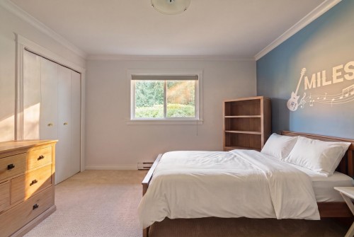 697 Braemar Road E, North Vancouver, BC 