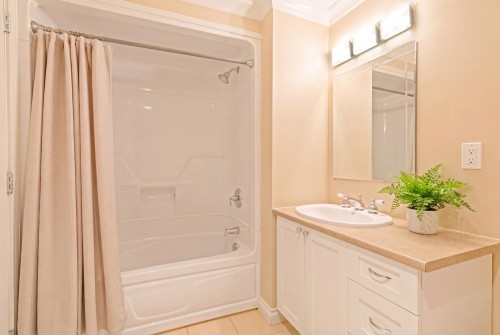 697 Braemar Road E, North Vancouver, BC 