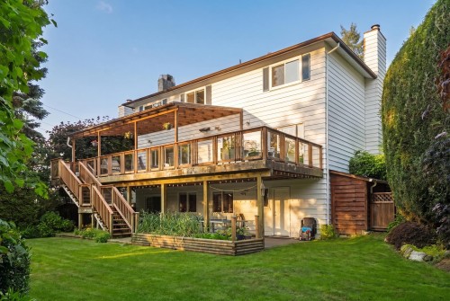 697 Braemar Road E, North Vancouver, BC 