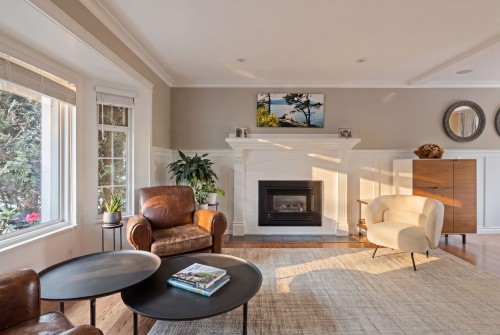 697 Braemar Road E, North Vancouver, BC 