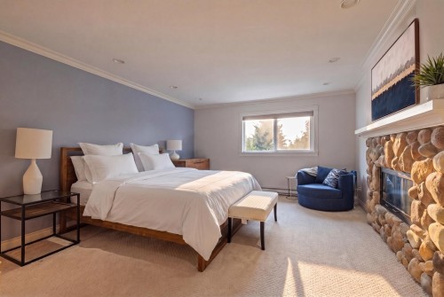 697 Braemar Road E, North Vancouver, BC 