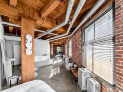 321-55 Cordova Street E Vancouver, BC V6A 0A5