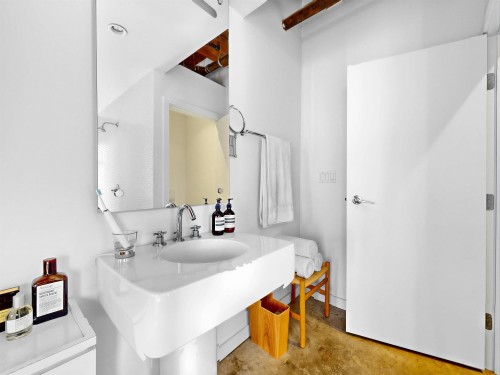 321-55 Cordova Street E, Vancouver, BC 