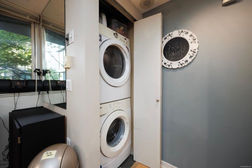 1082 Hornby Street, Vancouver, BC 