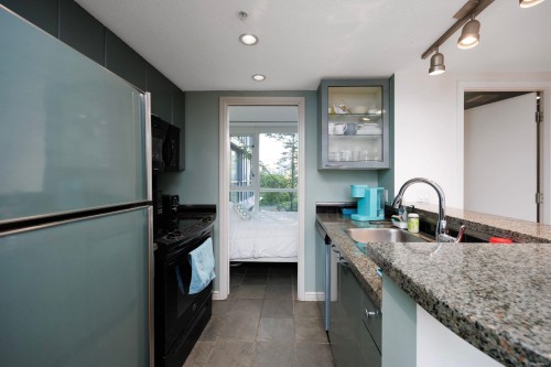 1082 Hornby Street, Vancouver, BC 