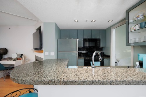 1082 Hornby Street, Vancouver, BC 