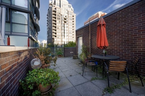 1082 Hornby Street, Vancouver, BC 