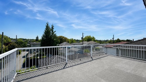2776 Georgia Street E, Vancouver, BC 