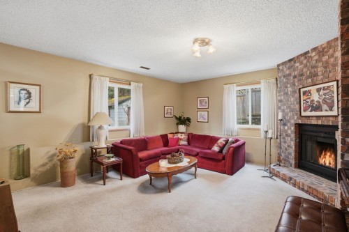 3300 Manning Crescent, North Vancouver, BC 
