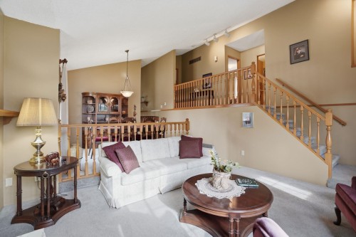 3300 Manning Crescent, North Vancouver, BC 