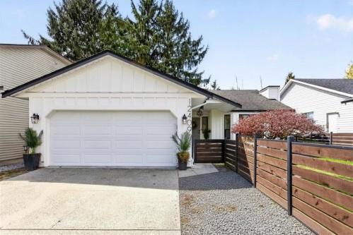 12409 233a Street  Maple Ridge, BC V2X 0N1