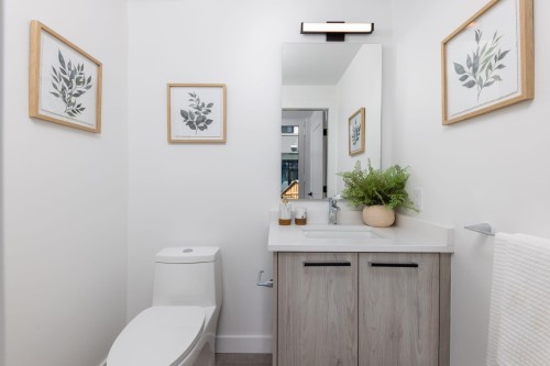 6829 Cambie Street, Vancouver, BC 