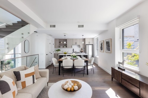 6829 Cambie Street, Vancouver, BC 