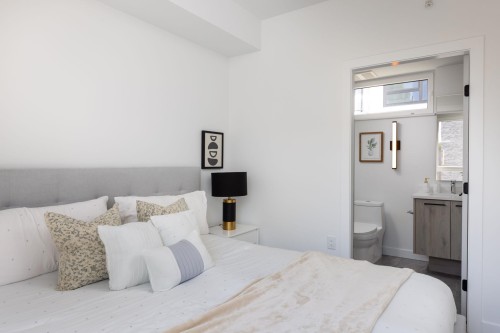 6829 Cambie Street, Vancouver, BC 
