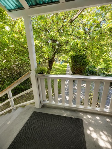 3141 Broadway E, Vancouver, BC 