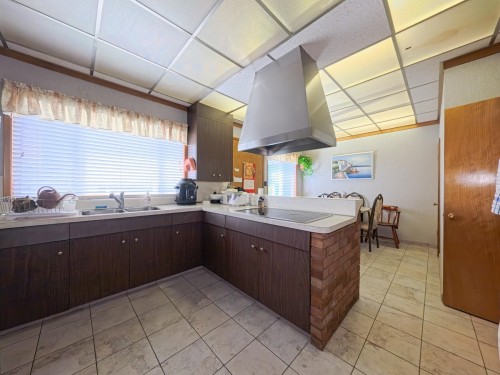 6762 Neal Street, Vancouver, BC 