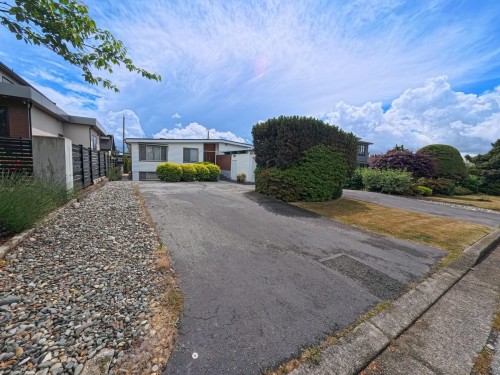 6762 Neal Street, Vancouver, BC 