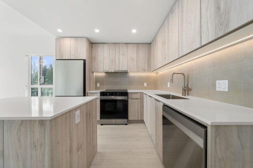404-3594 Malsum Drive  North Vancouver, BC V7G 0B4
