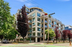 303-1888 York Avenue  Vancouver, BC V6J 5H8