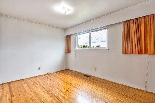 3053 16Th Avenue E, Vancouver, BC 