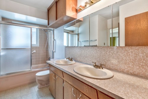 3053 16Th Avenue E, Vancouver, BC 