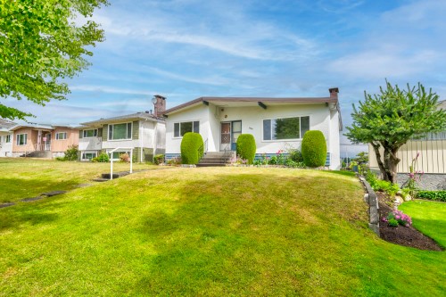 3053 16Th Avenue E, Vancouver, BC 