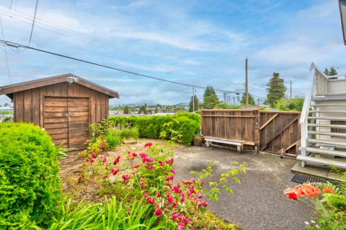 3053 16Th Avenue E, Vancouver, BC 