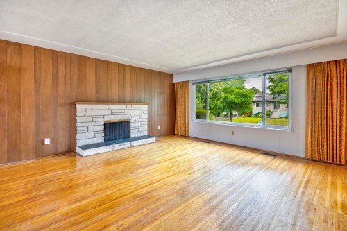3053 16Th Avenue E, Vancouver, BC 