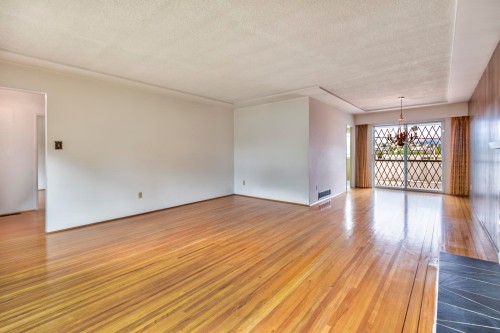 3053 16Th Avenue E, Vancouver, BC 