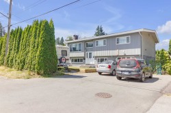 12209 221 Street Maple Ridge, BC V2X 5T4