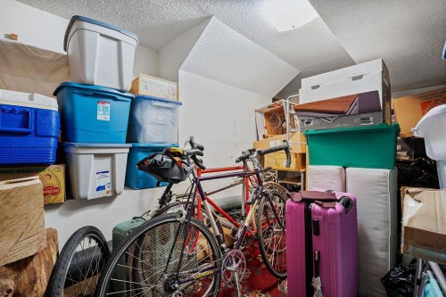 2012 York Avenue, Vancouver, BC 