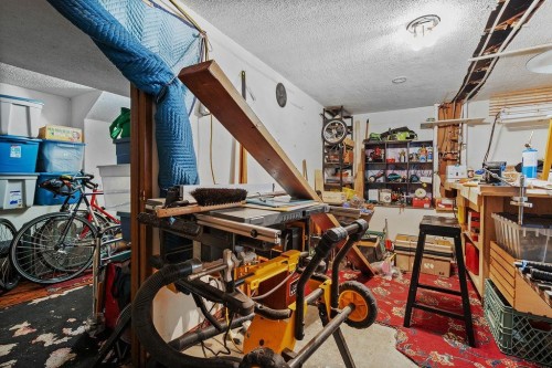 2012 York Avenue, Vancouver, BC 