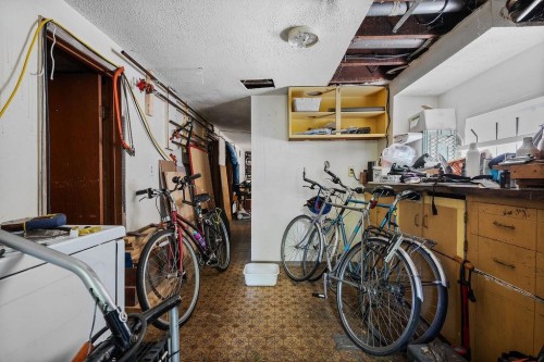 2012 York Avenue, Vancouver, BC 