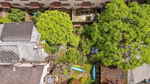 2012 York Avenue, Vancouver, BC 