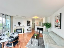 902-4567 Hazel Street Burnaby, BC V5H 4V4