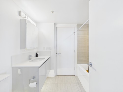 1101-5788 Gilbert Road, Richmond, BC 