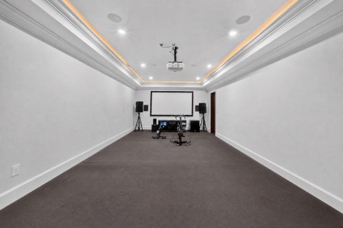 4578 Puget Drive, Vancouver, BC - Indoor Photo Showing Other Room