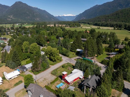 7596 Taylor Road, Pemberton, BC 