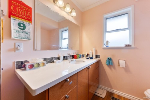 3185 16Th Avenue E, Vancouver, BC 