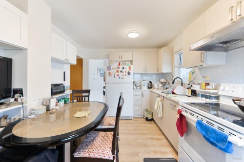 3185 16Th Avenue E, Vancouver, BC 