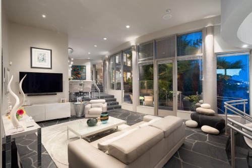 3912 Marine Drive, West Vancouver, BC 