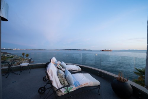 3912 Marine Drive, West Vancouver, BC 