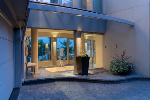 3912 Marine Drive, West Vancouver, BC 