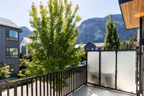 38001 Helm Way, Squamish, BC 