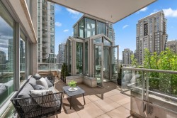 901-565 Smithe Street  Vancouver, BC V6B 0E4