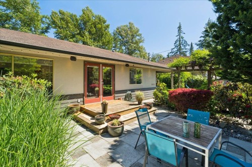11626 243rd Street  Maple Ridge, BC V4R 1M1