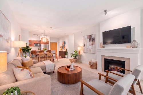 419-1111 27th Street E North Vancouver, BC V7J 1S3