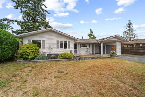 19347 117b Avenue  Pitt Meadows, BC V3Y 1C4