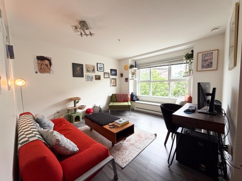 312-5775 Irmin Street  Burnaby, BC V5J 0C3