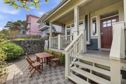 1828 Georgia Street E Vancouver, BC V5L 2B6